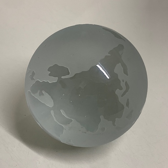 Vintage Silvestri Solid Hand Blown Frosted Glass Spherical Earth World Globe - Picture 7 of 16